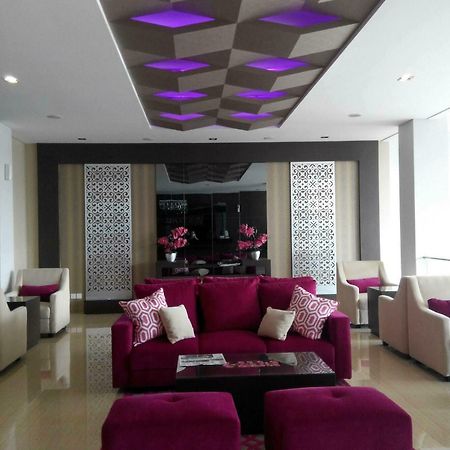 Viva Hotel Kediri, Azana Hotels Collection Кедири Экстерьер фото